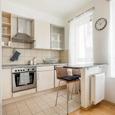 Bright And With Balcony * בודפשט