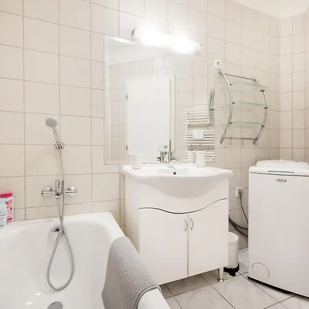 Apartament Bright And With Balcony Budapesta