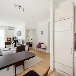 Bright And With Balcony 公寓 布达佩斯