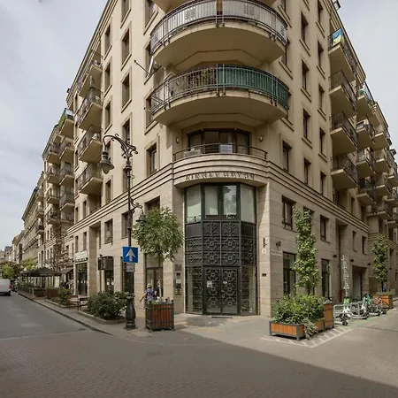 Bright And With Balcony Apartament